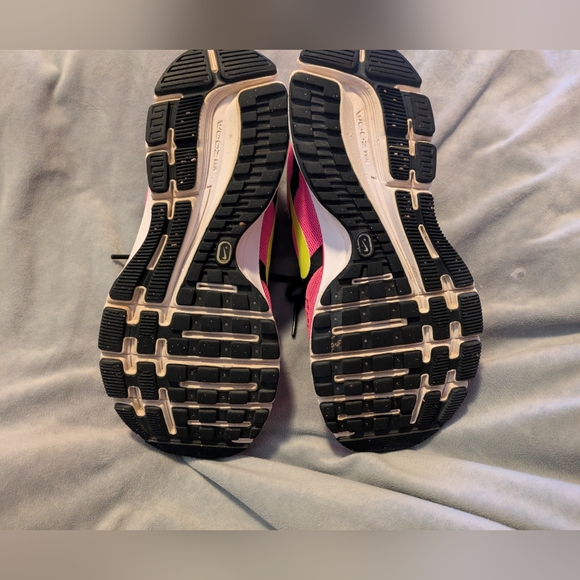 Nike Pegasus 30 Hot Pink Yellow and Black - Picture 11 of 13